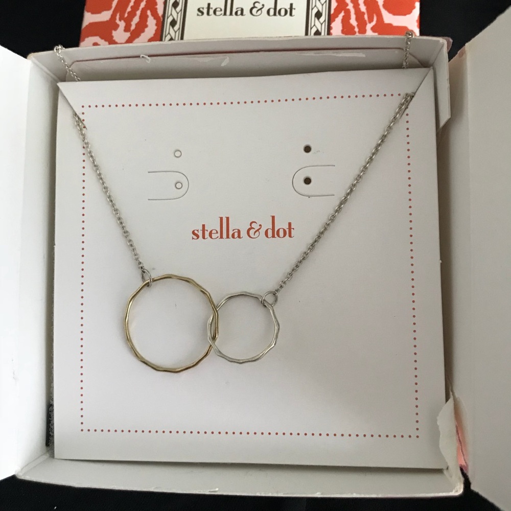 Stella & Dot Circle Necklace - Vintage